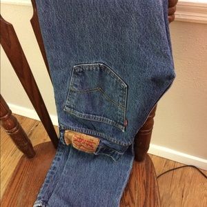 MENS LEVI’S 501 BUTTON FLY JEANS size 32/34